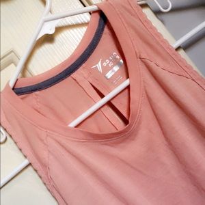 Old Navy Medium Women Athletic Workout Shirt Top